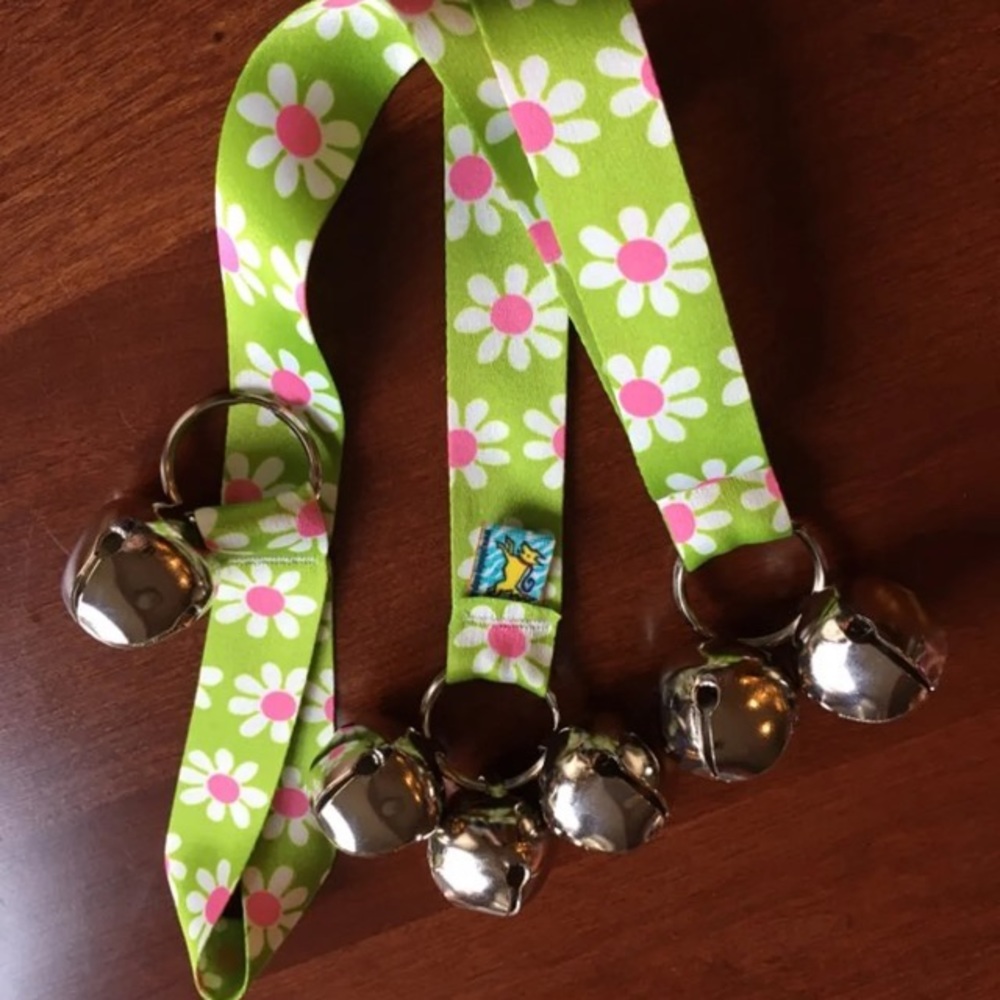 Daisy Print Ribbon Puppy Potty Training Bells
